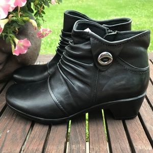 earth origins maggie ankle boots